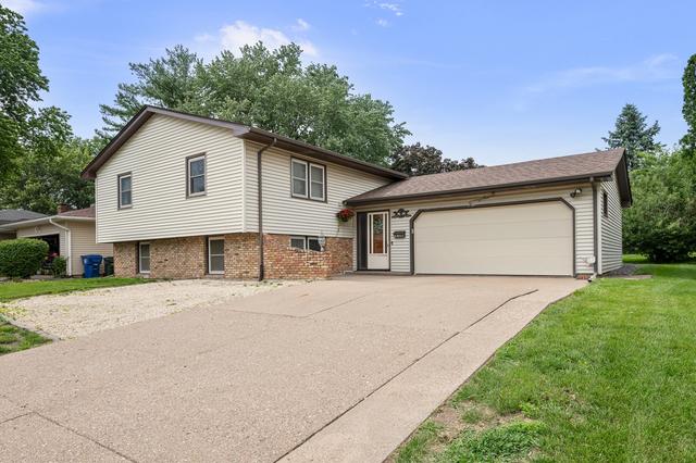 2138 W 38th Pl, Davenport, IA 52806