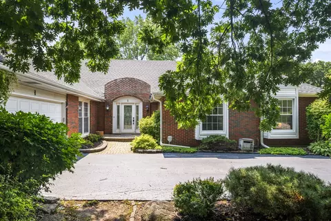Exterior - 1 Oak Creek Rd, Rolling Meadows, IL 60008 photo 3 of 7