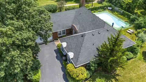 View/Area - 1 Oak Creek Rd, Rolling Meadows, IL 60008 photo 5 of 6