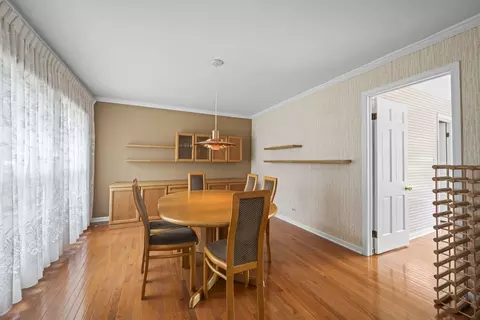 Dining - 1 Oak Creek Rd, Rolling Meadows, IL 60008 photo 1 of 2