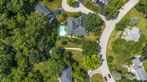 View/Area - 1 Oak Creek Rd, Rolling Meadows, IL 60008 photo 3 of 6