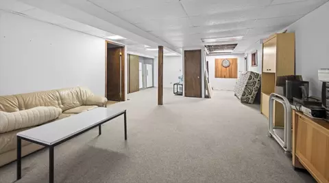 Living - 1 Oak Creek Rd, Rolling Meadows, IL 60008 photo 6 of 6