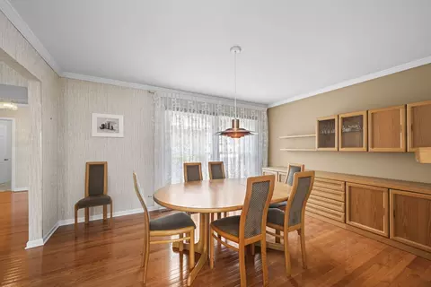 Dining - 1 Oak Creek Rd, Rolling Meadows, IL 60008 photo 2 of 2