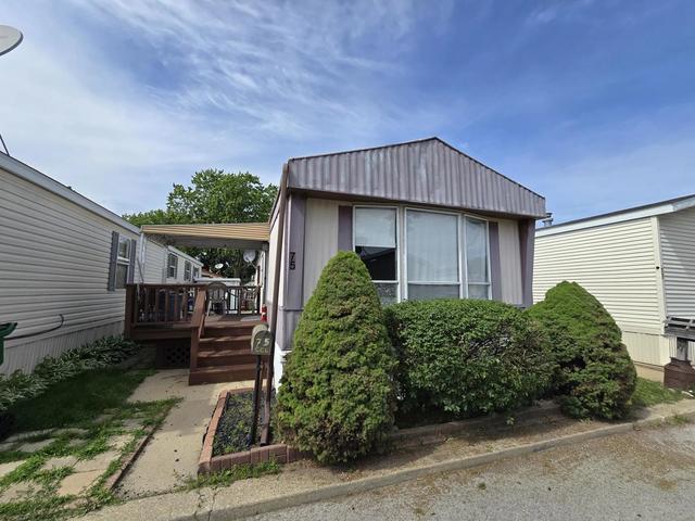 75 Country Club Dr, Countryside, IL 60525