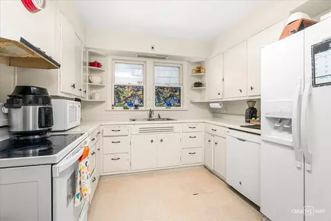 Kitchen - 384 E Chicago St, Elgin, IL 60120 photo 1 of 1