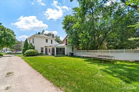 Exterior - 384 E Chicago St, Elgin, IL 60120 photo 4 of 5