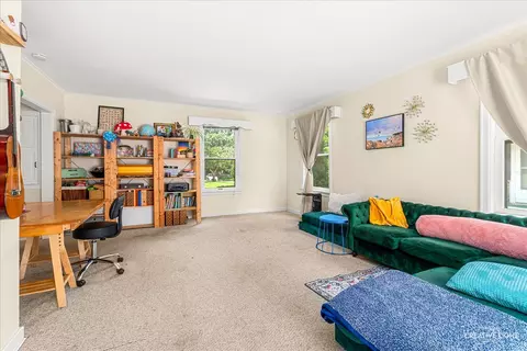 Living - 384 E Chicago St, Elgin, IL 60120 photo 1 of 1