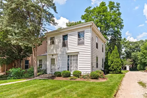 Exterior - 384 E Chicago St, Elgin, IL 60120 photo 2 of 5