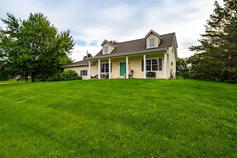 Exterior - 131 N Gadwall Ln, Downs, IL 61736 photo 5 of 8
