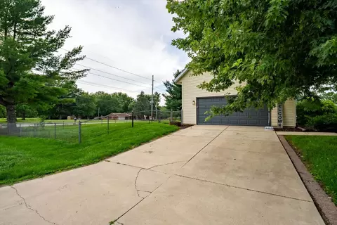 Exterior - 131 N Gadwall Ln, Downs, IL 61736 photo 6 of 8