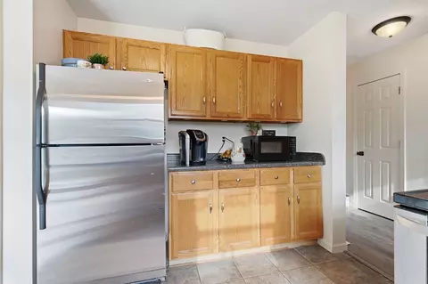 Kitchen - 131 N Gadwall Ln, Downs, IL 61736 photo 2 of 3