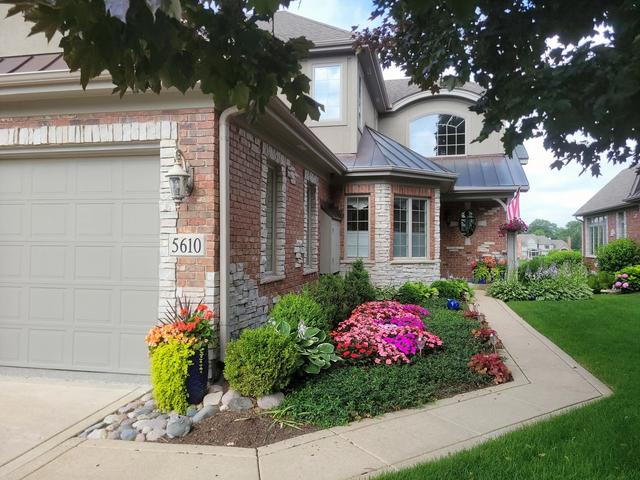 5610 Durand Dr #5610, Downers Grove, IL 60516