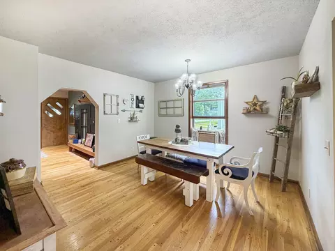 Dining - 204 W Pearl St, Lanark, IL 61046 photo 5 of 5