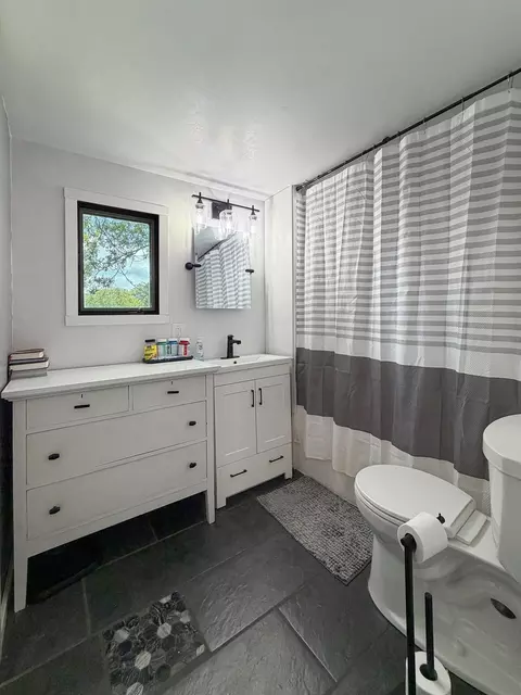 Bath - 204 W Pearl St, Lanark, IL 61046 photo 4 of 4