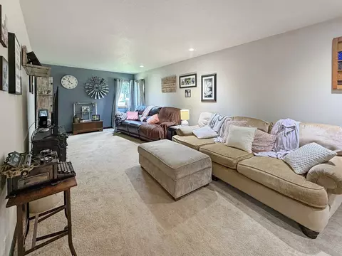 Living - 204 W Pearl St, Lanark, IL 61046 photo 2 of 4