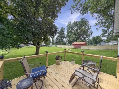 Exterior - 204 W Pearl St, Lanark, IL 61046 photo 6 of 11