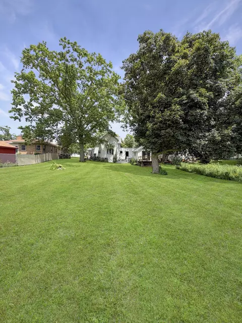 Exterior - 204 W Pearl St, Lanark, IL 61046 photo 11 of 11