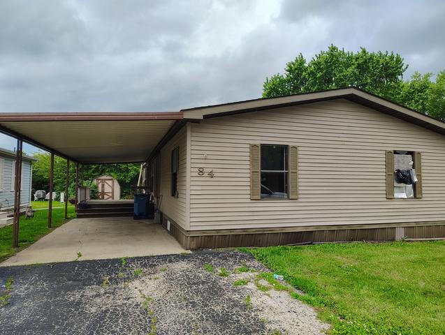 84 Berry Ln, Bourbonnais, IL 60914