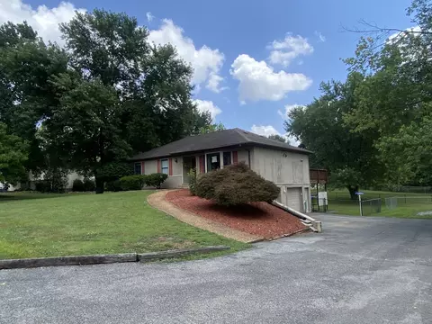 842 Stardust Ln, Herrin, IL 62948 photo 2