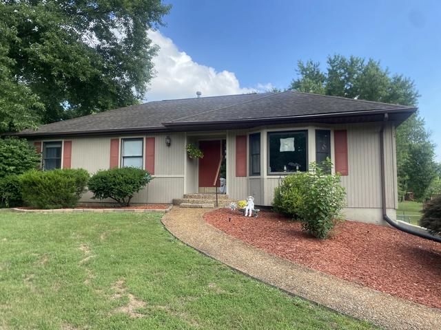 842 Stardust Ln, Herrin, IL 62948