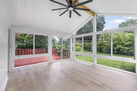 155 Cornell Ave, Des Plaines, IL 60016 photo 10