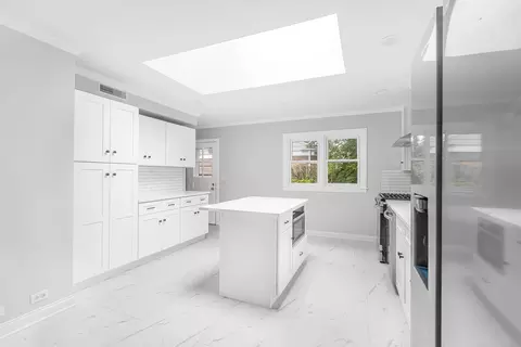 155 Cornell Ave, Des Plaines, IL 60016 photo 8