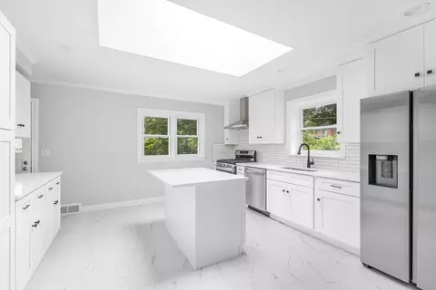 155 Cornell Ave, Des Plaines, IL 60016 photo 7