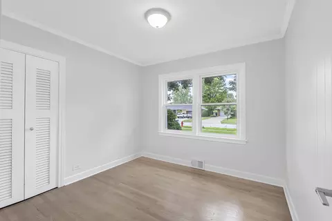 155 Cornell Ave, Des Plaines, IL 60016 photo 11
