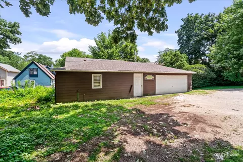 Exterior - 386 E Chicago St, Elgin, IL 60120 photo 8 of 8
