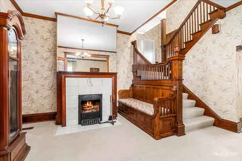Entry Way - 386 E Chicago St, Elgin, IL 60120 photo 1 of 1