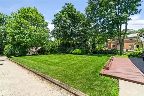 Exterior - 386 E Chicago St, Elgin, IL 60120 photo 7 of 8