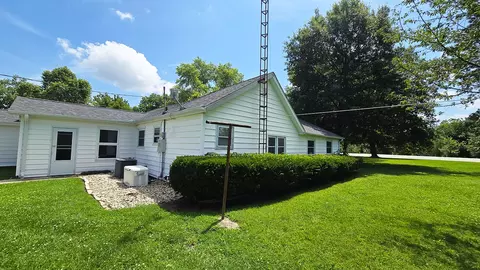 2769 Old 51 Rd, Sandoval, IL 62882 photo 9