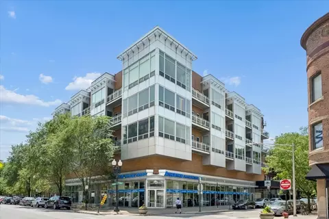 3920 N Sheridan Rd #505, Chicago, IL 60613