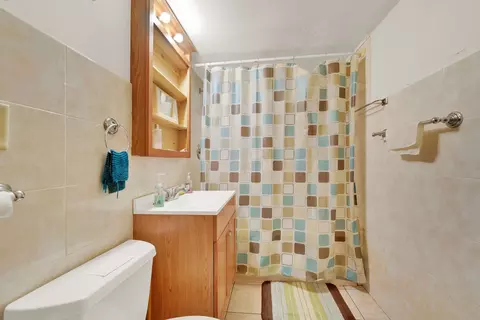 Bath - 3131 N Major Ave, Chicago, IL 60634 photo 2 of 2