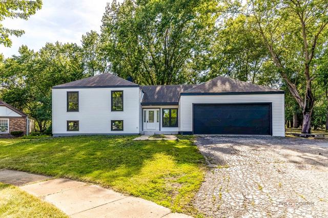 1482 Pebblestone Cv, Wheaton, IL 60189