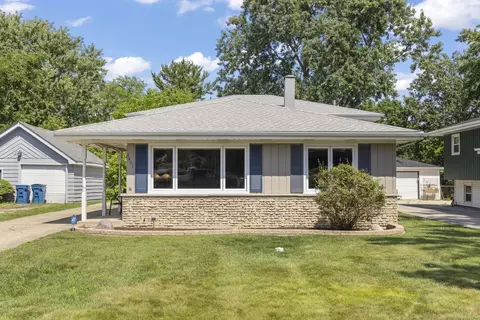 4401 Florence Ave, Downers Grove, IL 60515