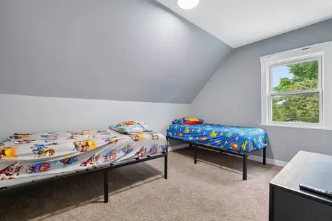 Bedroom - 7005 S Eberhart Ave, Chicago, IL 60637 photo 2 of 2