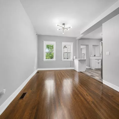 Living - 7005 S Eberhart Ave, Chicago, IL 60637 photo 3 of 3