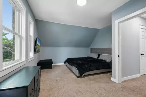 Bedroom - 7005 S Eberhart Ave, Chicago, IL 60637 photo 1 of 2