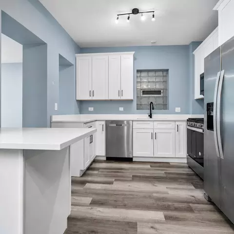 Kitchen - 7005 S Eberhart Ave, Chicago, IL 60637 photo 1 of 1