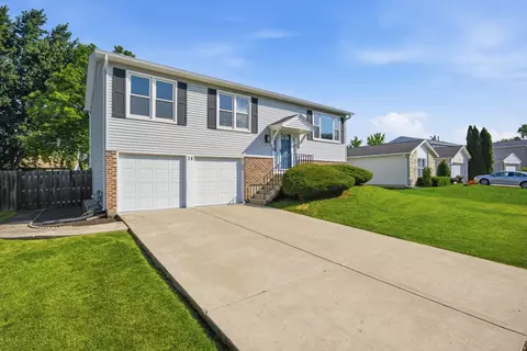 38 Blue Ridge Dr, Glendale Heights, IL 60139