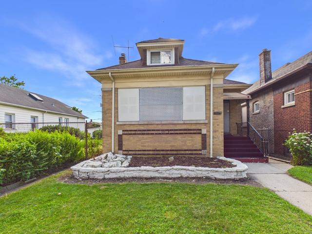 7826 S Paxton Ave, Chicago, IL 60649