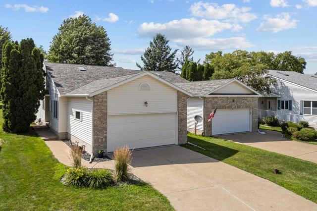 4176 Mallard Ct, Bettendorf, IA 52722