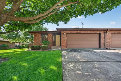914 Shagbark Rd #914, New Lenox, IL 60451