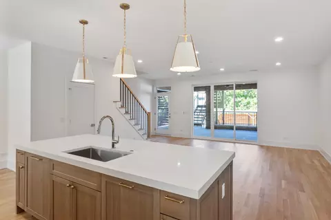 3740 N Racine Ave #2, Chicago, IL 60613 photo 12