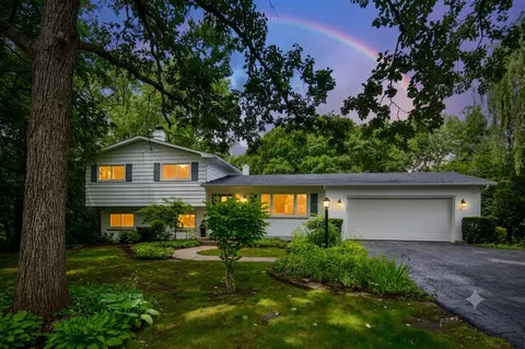 26890 N Longwood Rd, Lake Forest, IL 60045