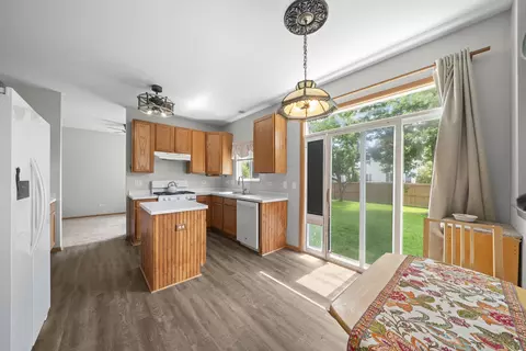 Kitchen - 6922 Sahara Dr, Plainfield, IL 60586 photo 1 of 3