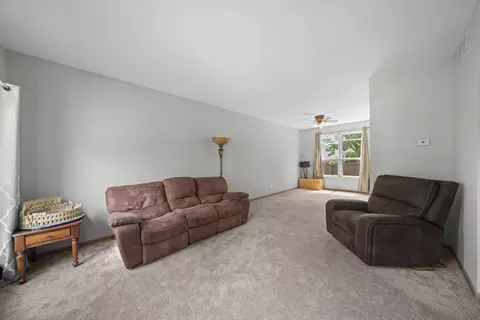 Living - 6922 Sahara Dr, Plainfield, IL 60586 photo 4 of 5