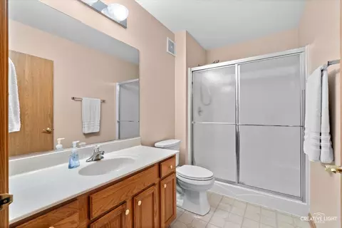 Bath - 24127 W Walnut Cir, Plainfield, IL 60585 photo 2 of 2