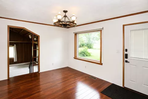 403 Maplewood Dr, Lakemoor, IL 60051 photo 5